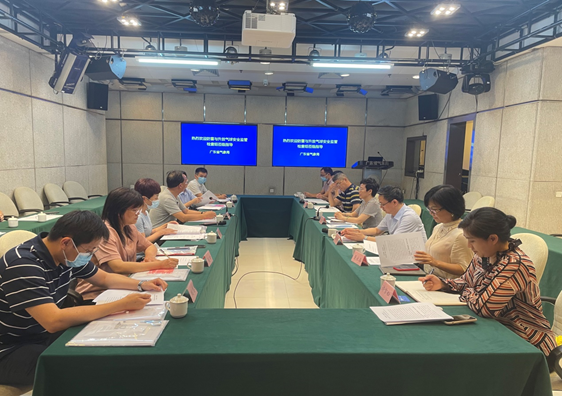 落实防雷与升放气球安全监管责任专项检查组莅粤检查